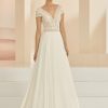 Brautkleid im Boho & Vintage Stil mit Reißverschluss und tiefem Rückenausschnitt – Vorderansicht