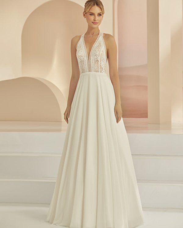 Brautkleid Boho & Vintage mit Neckholder und tiefem Rückenausschnitt – Vorderansicht mit gehäkelter Spitze und Tüllrock