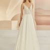 Brautkleid Boho & Vintage mit Spaghetti-Trägern und gehäkelter Spitze – Vorderansicht